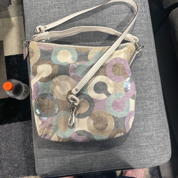 Coach shoulder bag . Never used - Picture 3 of 4